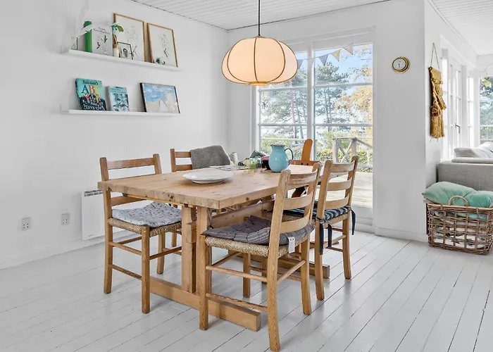 بيت للعطل 2 Bedroom Stunning In *