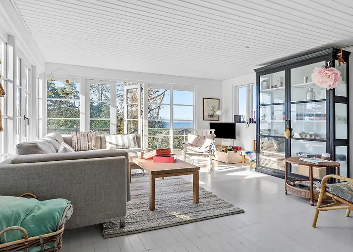 بيت للعطل 2 Bedroom Stunning In