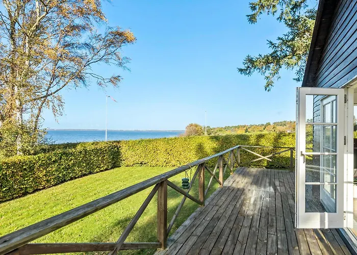 Vakantiehuis 2 Bedroom Stunning In